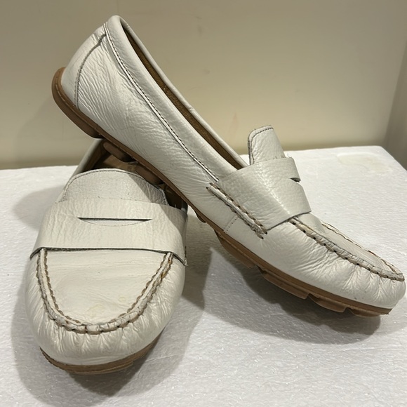White Mountain Shoes - White Mountain women SlipOn Leather Skipper Loafers comfy cushion insole size 10
